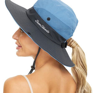 NEW: Women's Two-Tone Outdoor Hat in baby blue & grey